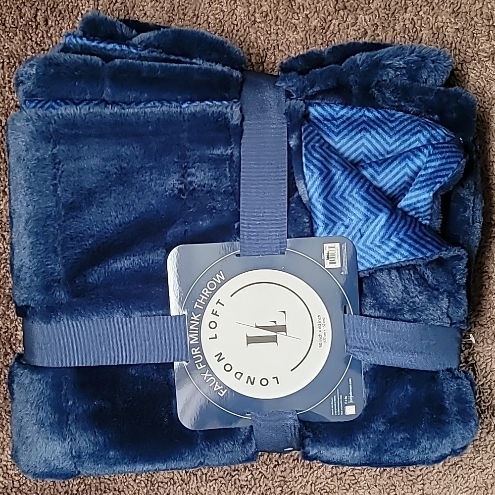 London Loft Faux fur throw